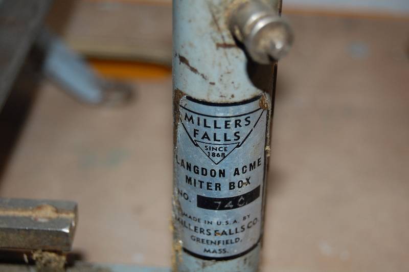 lot 11 image: Miter Box and Saw - Made in USA