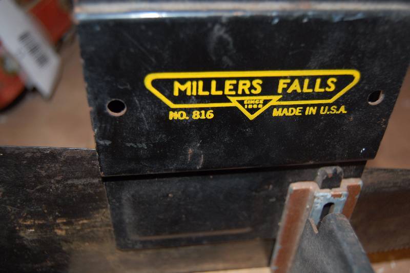 lot 15 image: Small Miter Box and Saw
