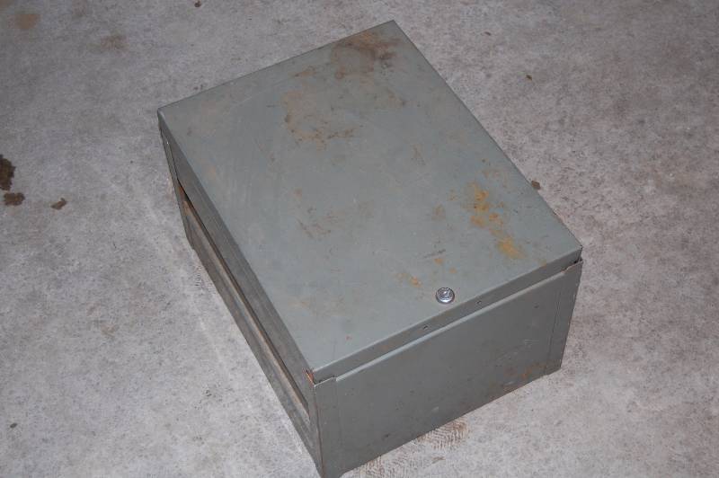 lot 35 image: Lockbox