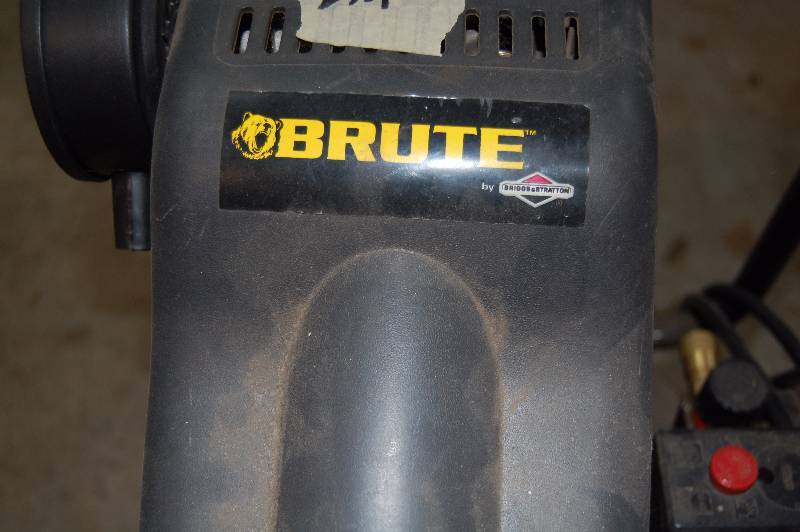 lot 43 image: Air Compressor