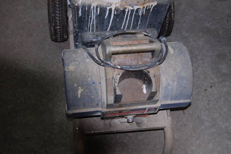 lot 48 image: Paint Sprayer