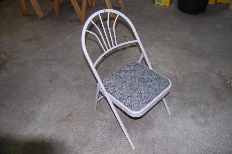 lot 52 image: Folding Chair