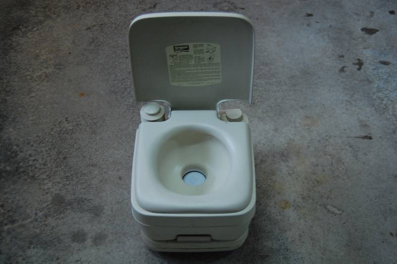 lot 75 image: Portable Toilet
