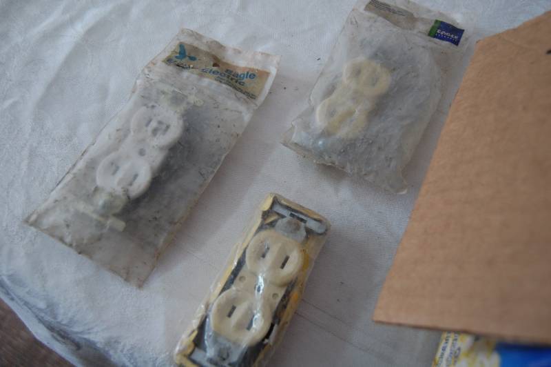 lot 122 image: Box of Assorted Sockets