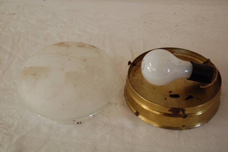 lot 188 image: Light Fixture