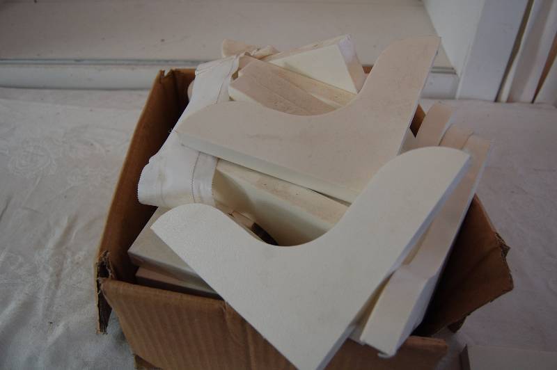 lot 197 image: Composite Corner Brackets