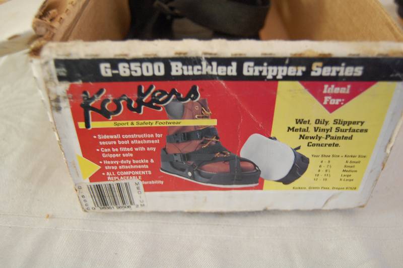 lot 222 image: Korker Shoes