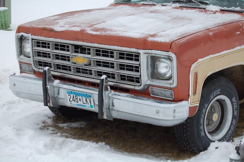 lot 3 image: Chevy Cheynne Pickup