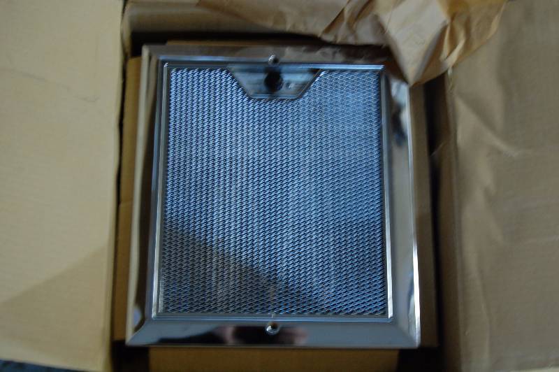 lot 272 image: Electric Wall Mount Space Heater