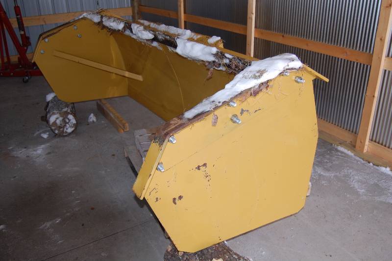 lot 1 image: Snow Pusher