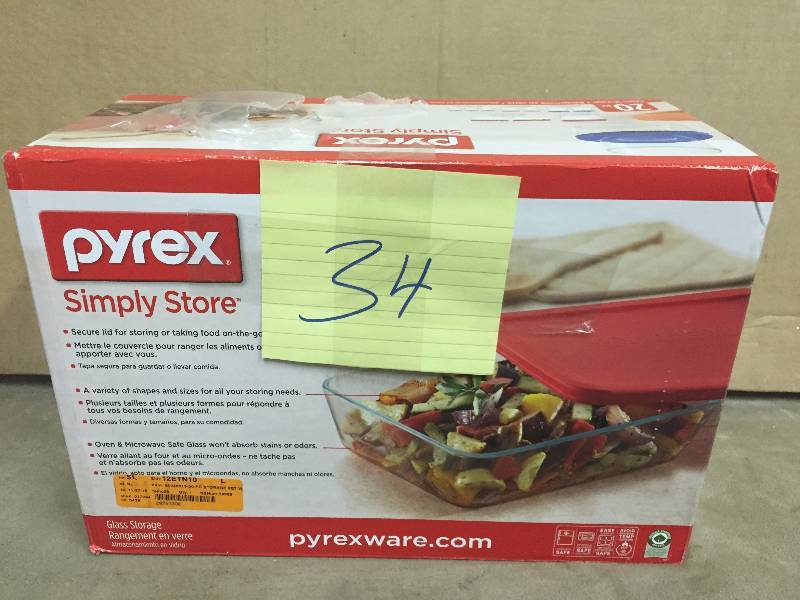 lot 34 image: Pyrex Simply Storage