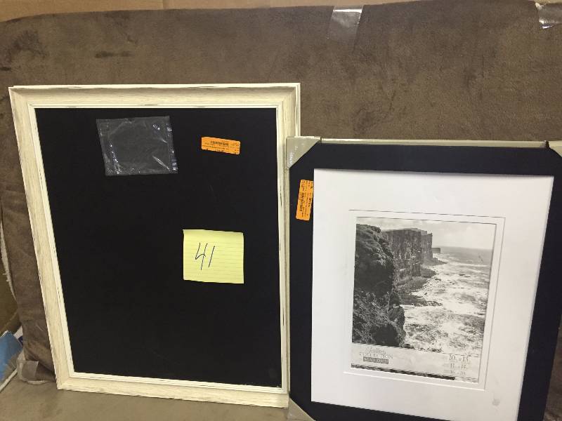 lot 41 image: Lot of Picture Frames