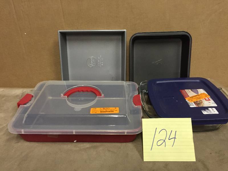 lot 124 image: Assorted Kitchen Items