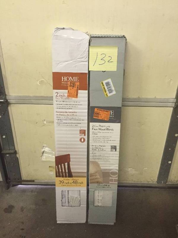 lot 132 image: Lot of assorted Wood Blinds
