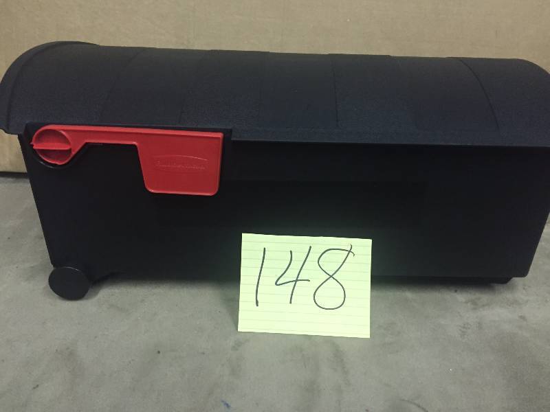 lot 148 image: Patriot Mailbox