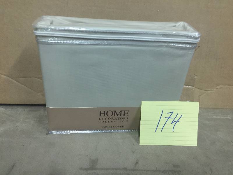 lot 174 image: Home decorators duvet covers