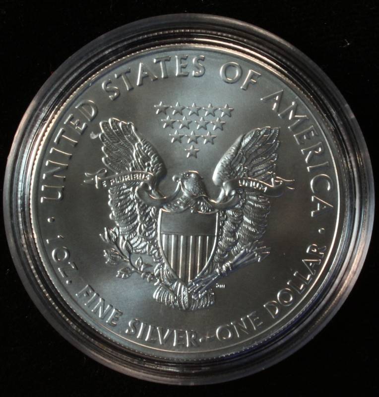 2015 AMERICAN SILVER EAGLE 1 TROY OZ. .999 FINE SILVER DOLLAR IN AIRTITE CAPSULE