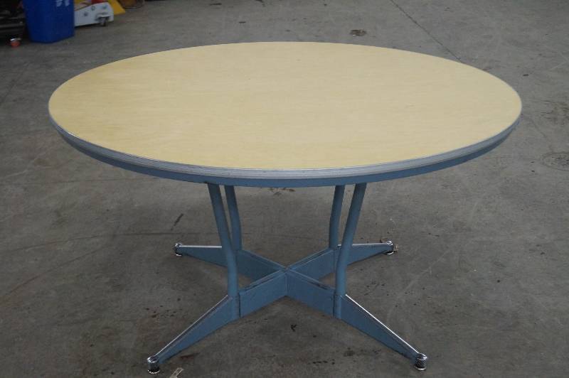 Round Table