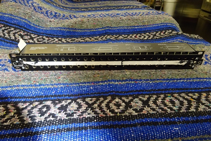 lot 5 image: Neutrik NYS-SPP-L 48 point 14 Patch Bay