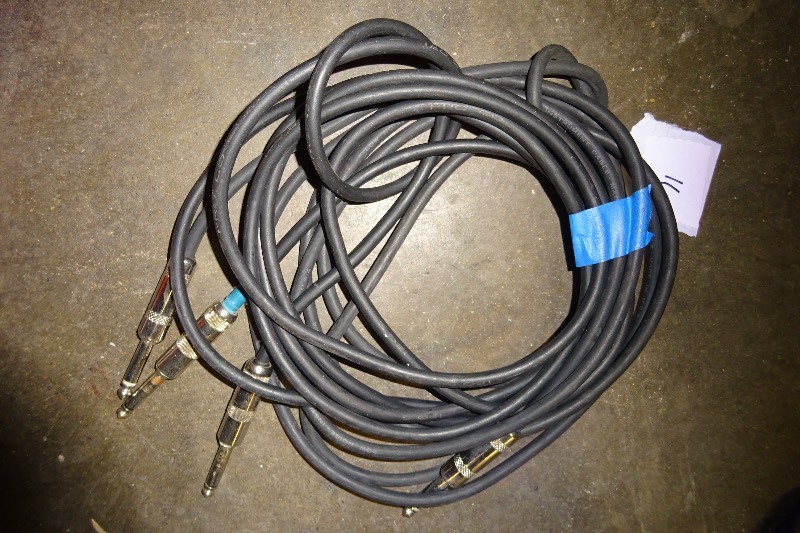 lot 11 image: Batch of 2 - 8 14 TS cables