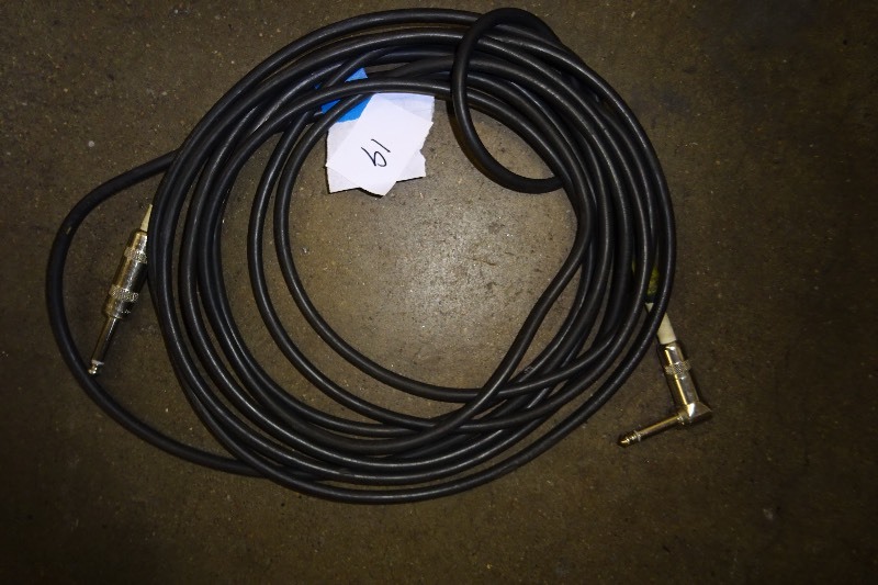 lot 19 image: 20 Rapco sound flex 14 TS cable ends 90 degree and straight