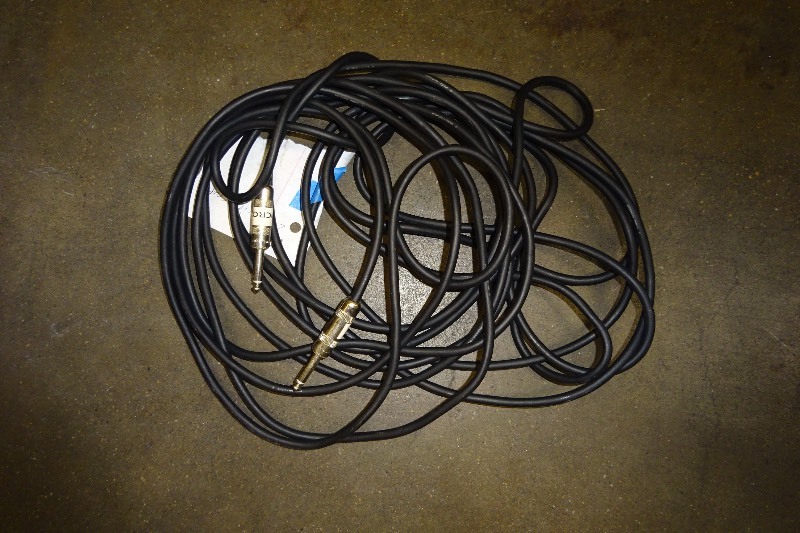 lot 50 image: 25 Switchcraft 14 TS cable
