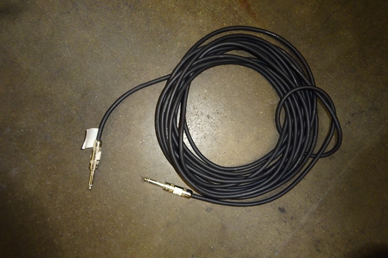 lot 51 image: 25 Switchcraft 14 TS cable