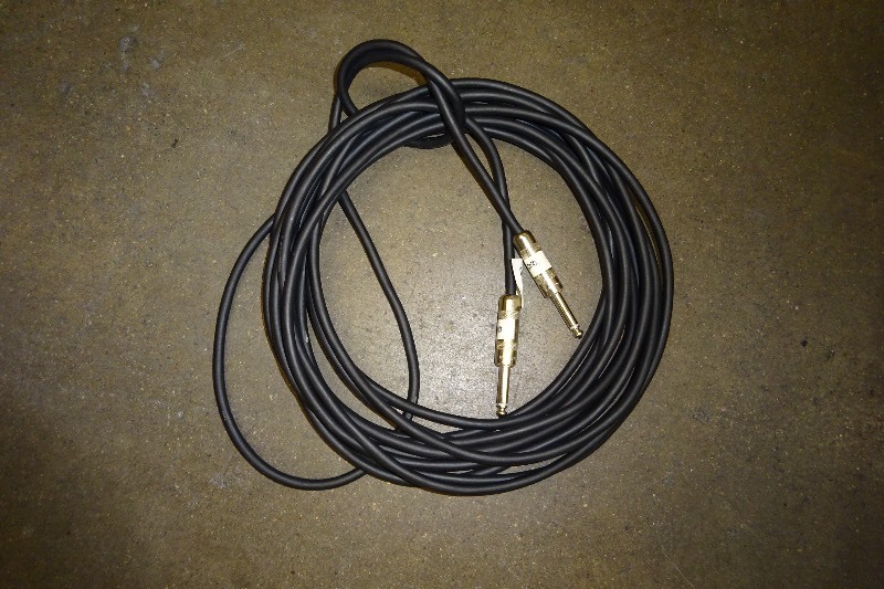 lot 53 image: 25 Switchcraft 14 TS cable