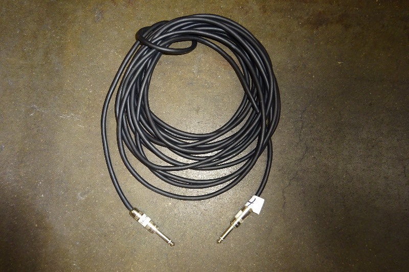lot 54 image: 25 Switchcraft 14 TS cable