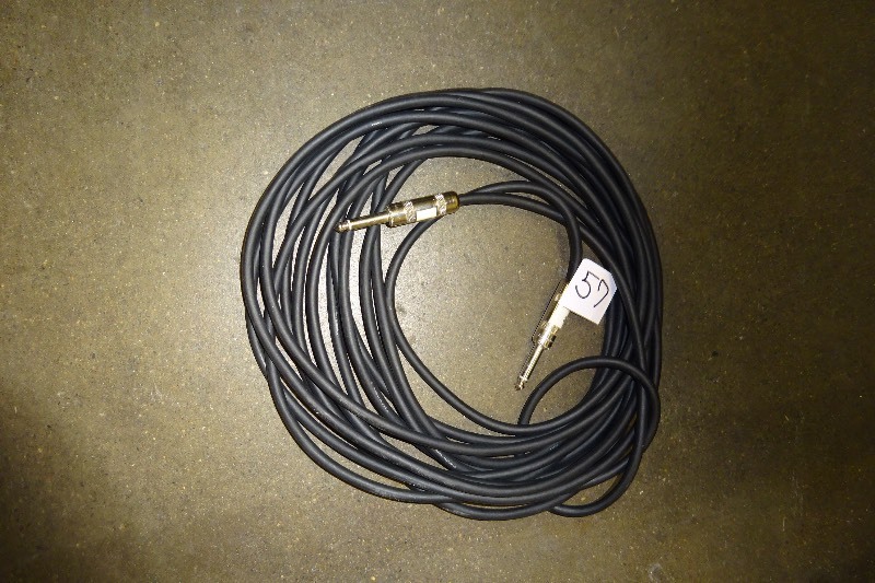 lot 57 image: 25 Switchcraft 14 TS cable