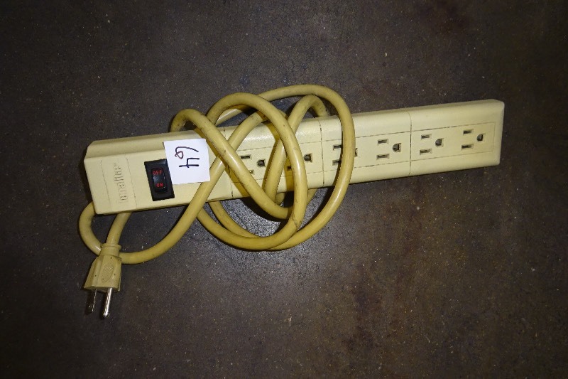 lot 64 image: Luna Lite 6 tap surge protector