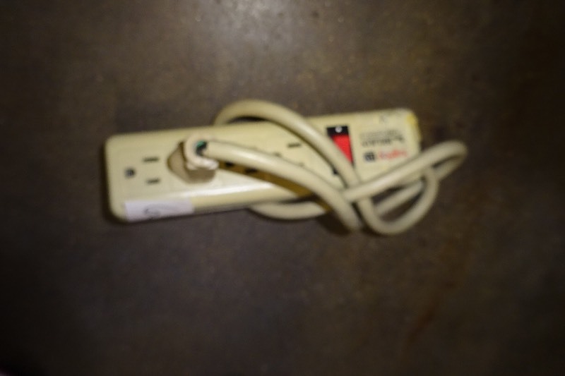 lot 65 image: Belkin 4 tap surge protector