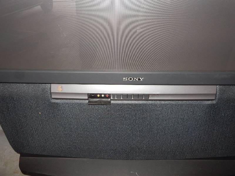 lot 8 image: Sony 53 in TV