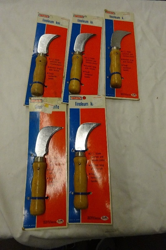 5 Linoleum knifes