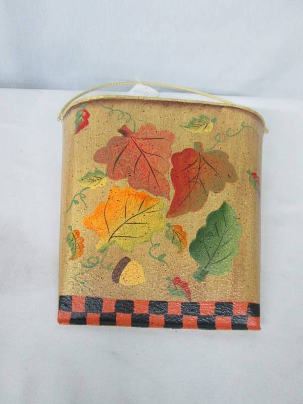 Leaves Tin Decoration Basket