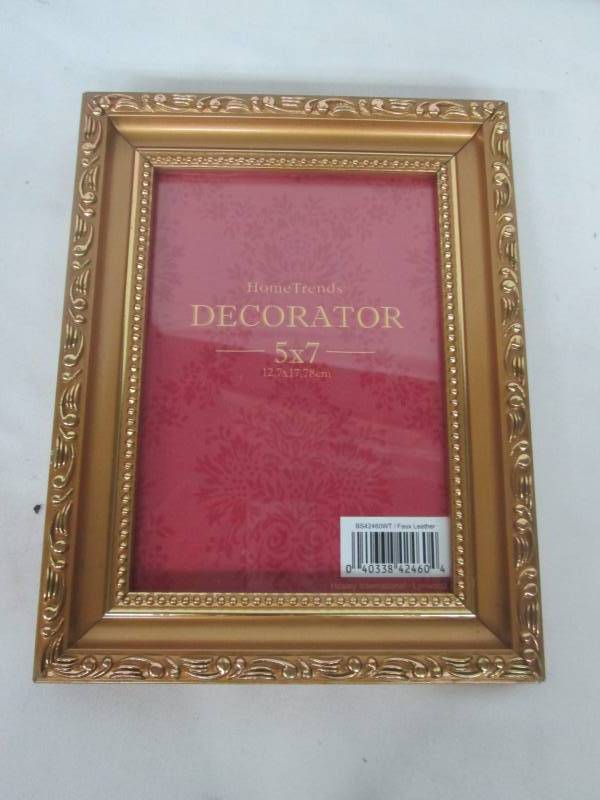 Home Trends Decorator Picture Frame