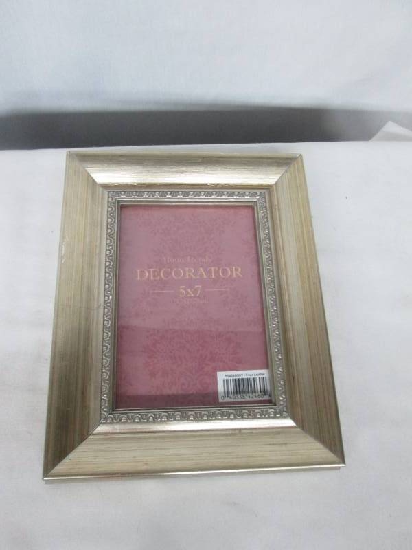 Home Trends Decorator Picture Frame