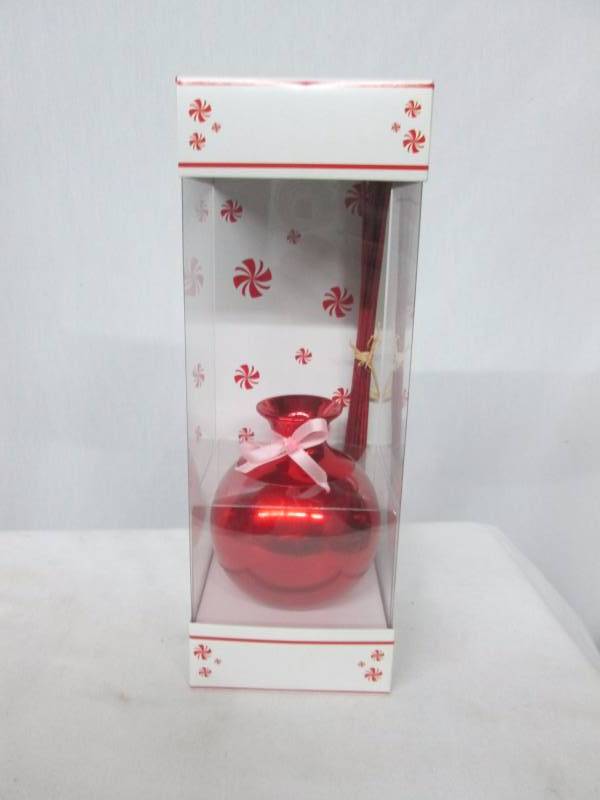 Red Ornament Ball Oil Diffuser