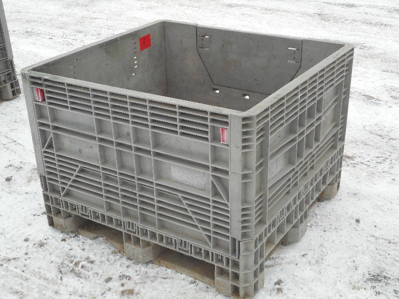 lot 8 image: Heavy Duty Folding Pallet Crate