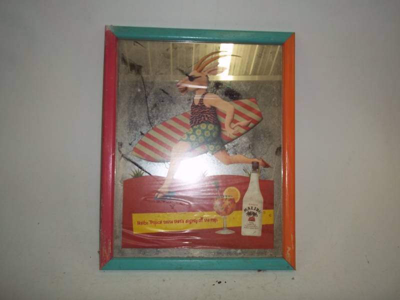 lot 23 image: Malibu Rum Dcor