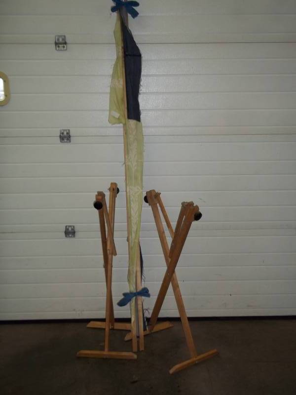lot 43 image: Quilting Rack