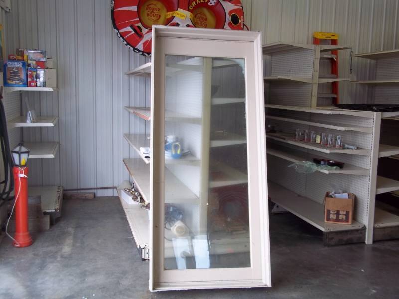 lot 72 image: 36 Exterior window will match with item # 73