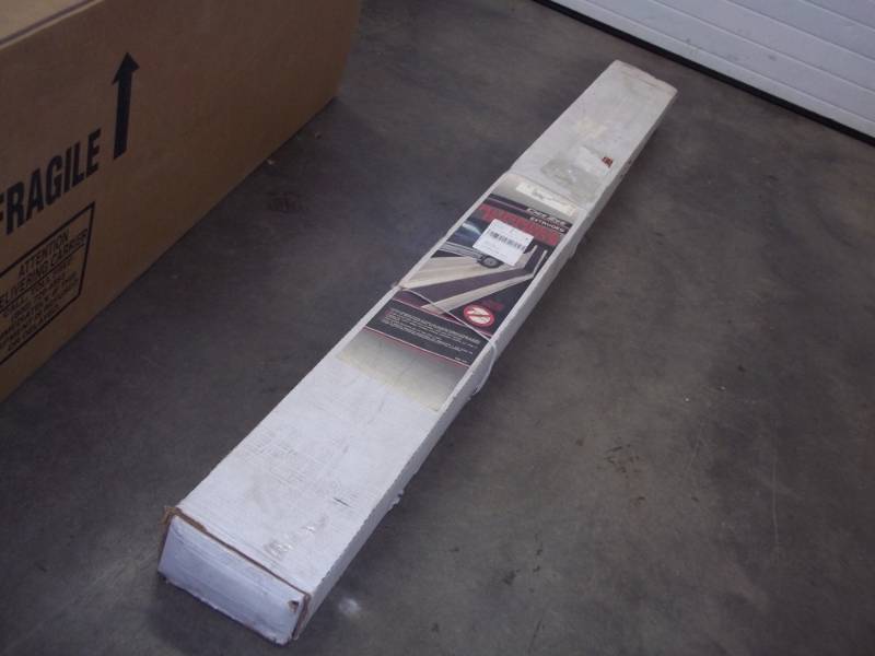 lot 75 image: DEEZEE Extruded Running Boards for Chevy  GMC  Suburban 1973-1991