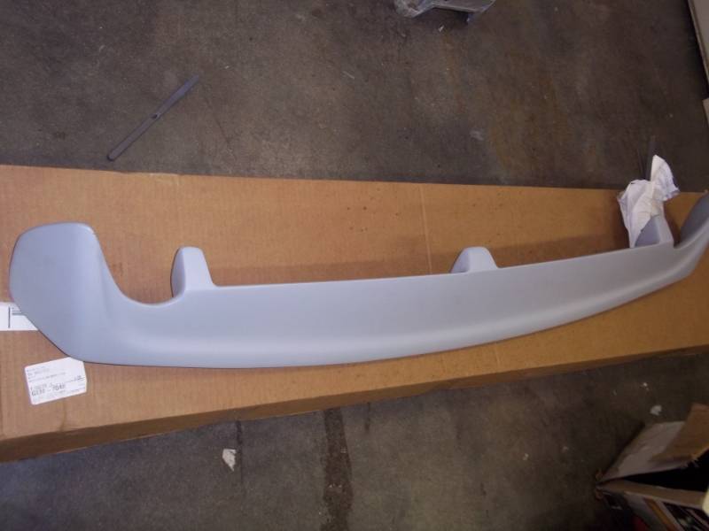 lot 80 image: Elite Spoiler  Vibe Upper