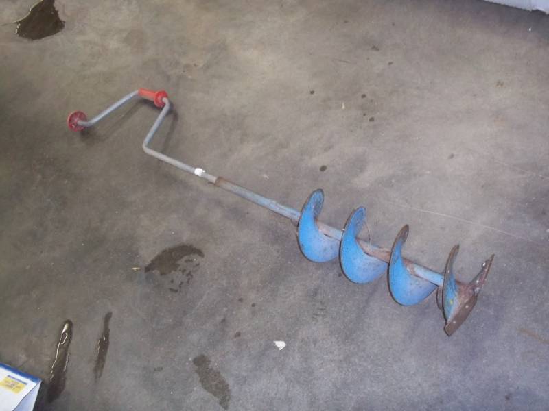lot 97 image: 8 Ice auger