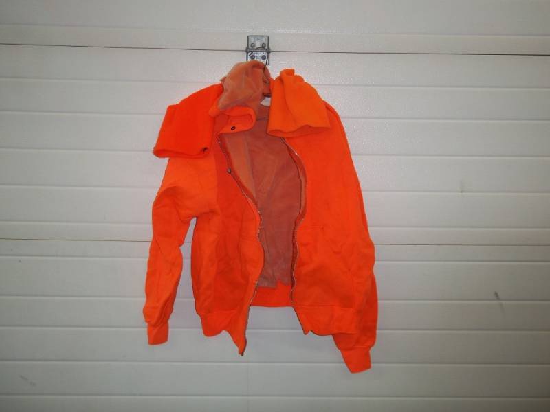 lot 126 image: Blaze Orange Hooded Jacket with 2 knit hats size Unknown
