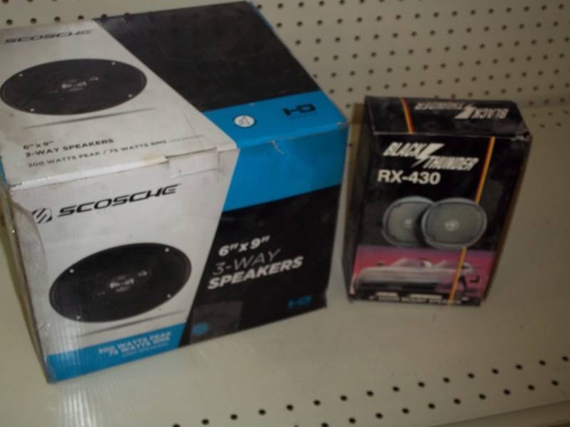 lot 138 image: Speakers 6 x 9 3 Way and 4 Door Speaker