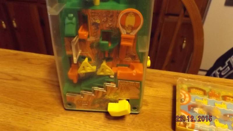4 Handheld Pinball Games