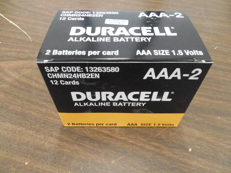 lot 20 image: NEW - Case of 24 AAA Duracell Battery