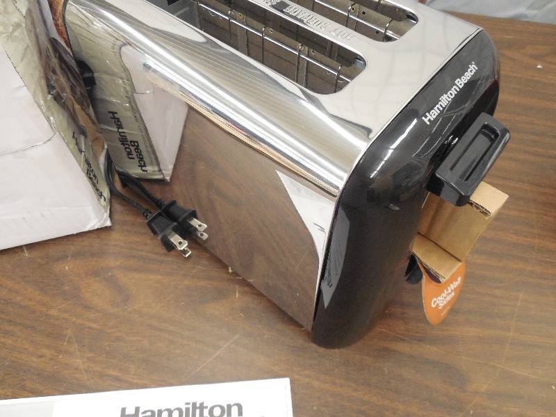 lot 45 image: Hamilton Beach Cool Wall 2-slice Toaster, Chrome